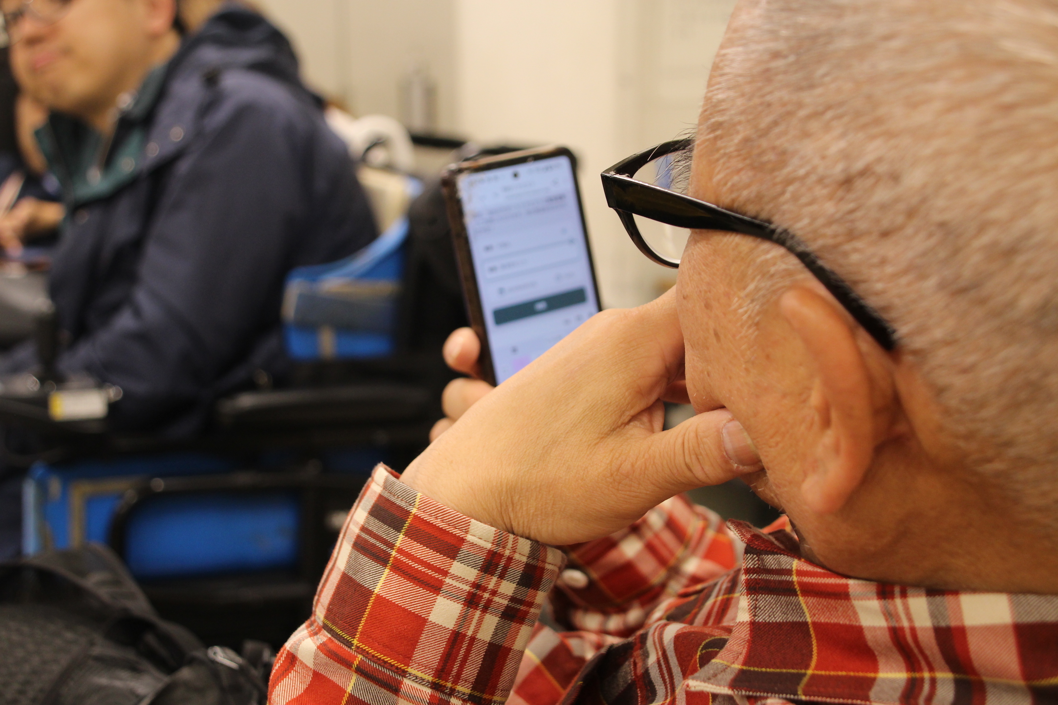 A passenger using the Passenger Assistance platform. (IMG_6446)